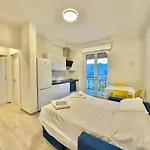 Luxury House A Pochi Passi Dalla Tramvia 아파트 *